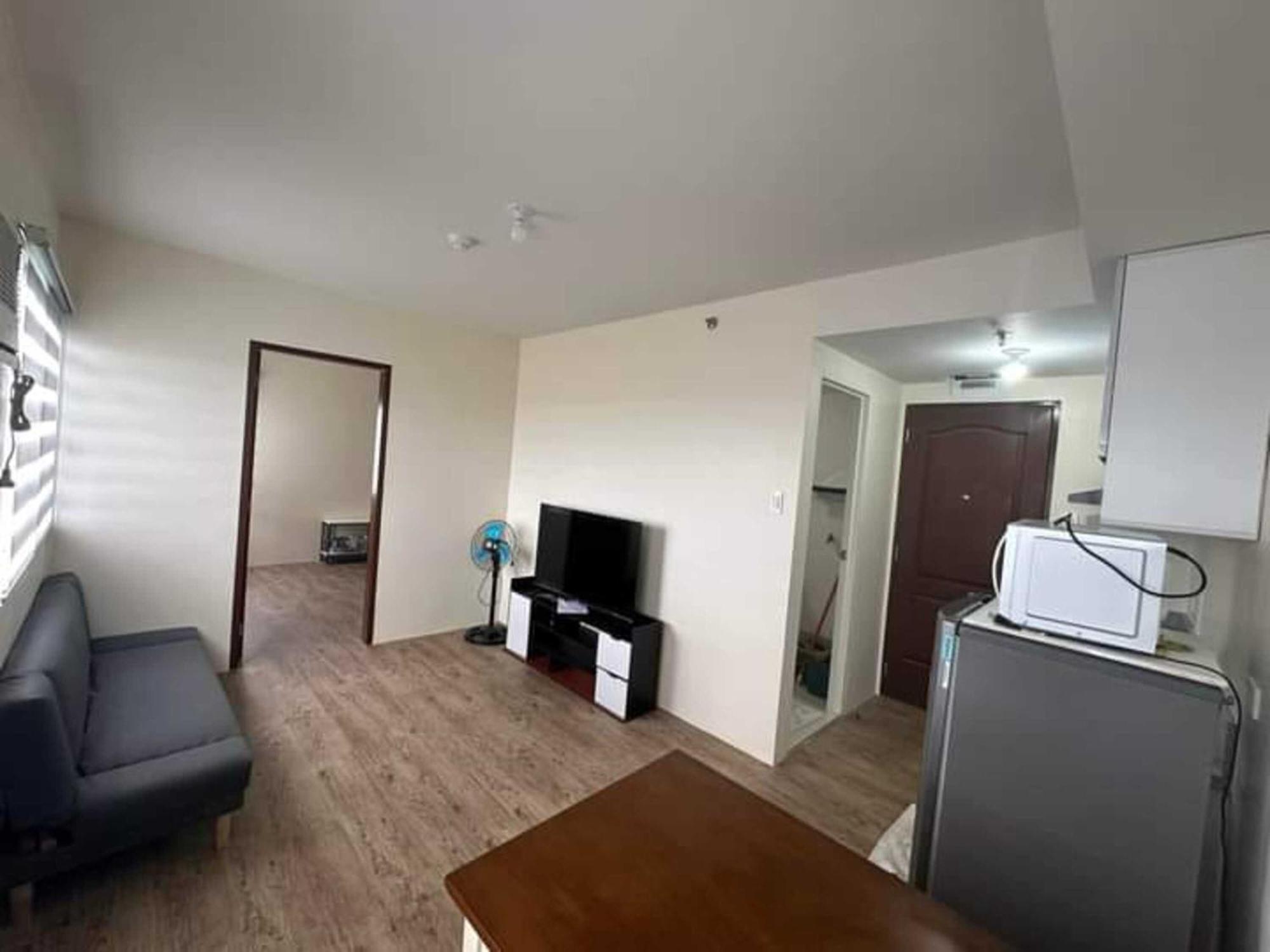 Puting Kahoy Fullerton Suites المظهر الخارجي الصورة