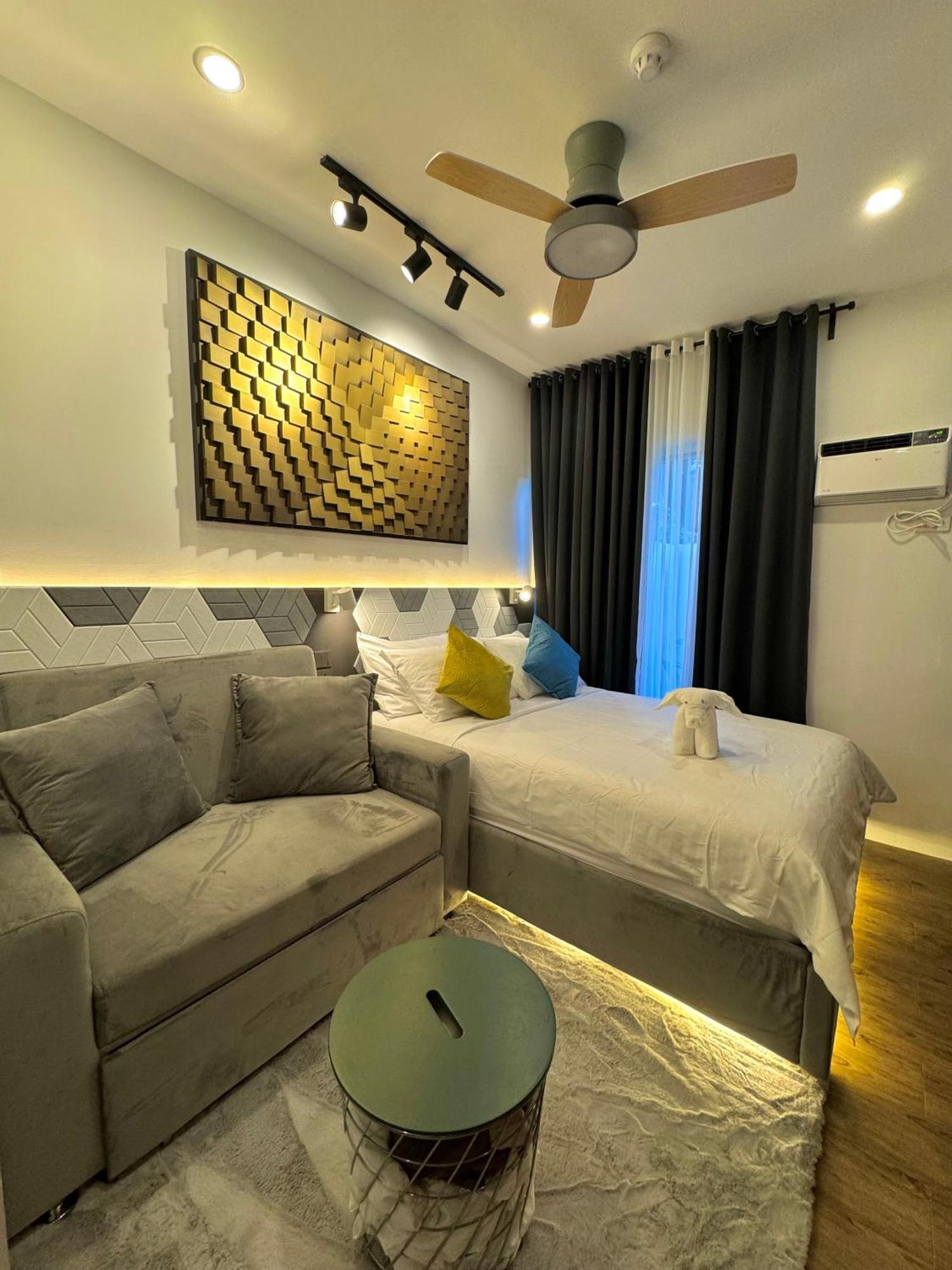 Puting Kahoy Fullerton Suites المظهر الخارجي الصورة
